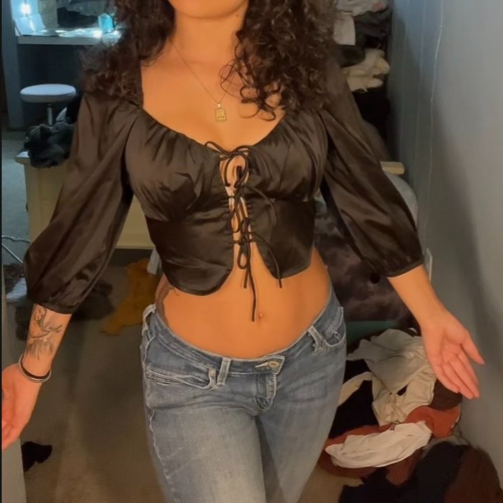 🦋 tie front lantern sleeve satin crop top 🦋